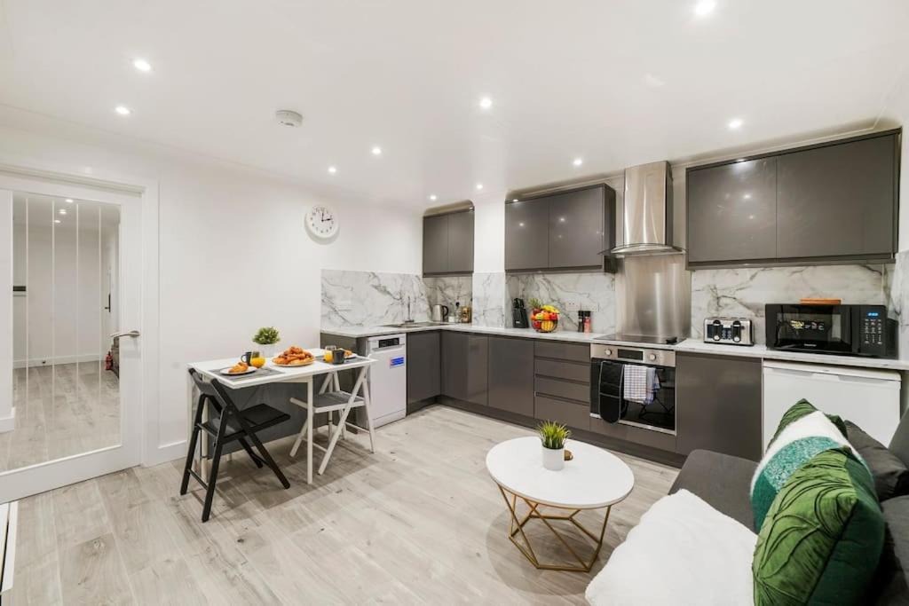 Modern 2 Bedroom Apartment In The Heart Of ロンドン エクステリア 写真