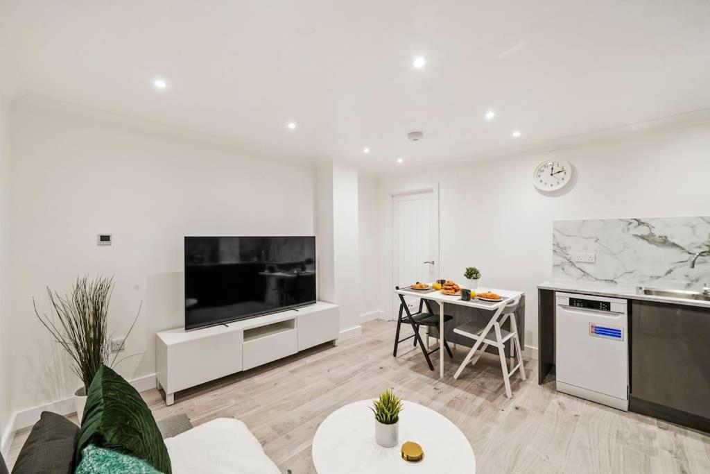 Modern 2 Bedroom Apartment In The Heart Of ロンドン エクステリア 写真
